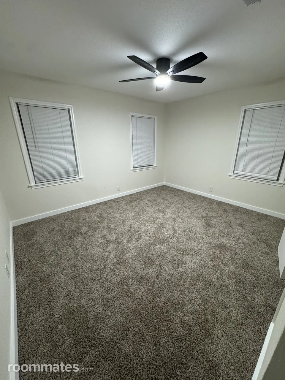 Profile photo 1 of 6