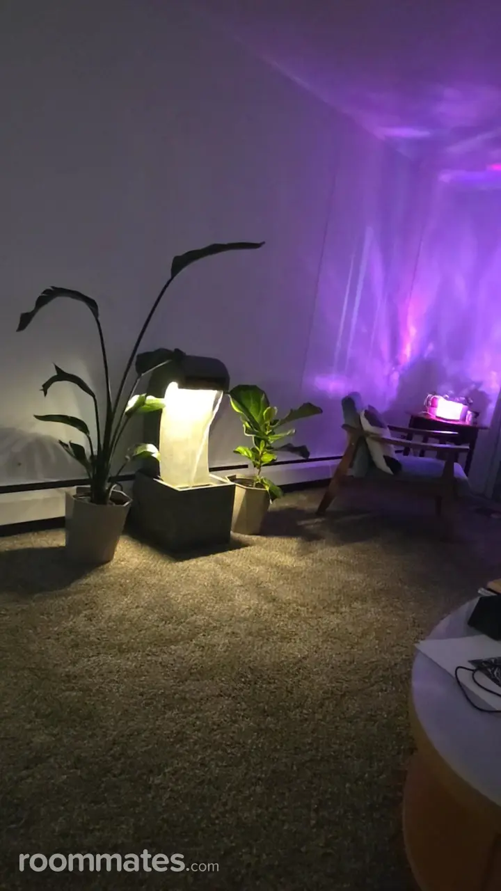 Profile photo 1 of 2