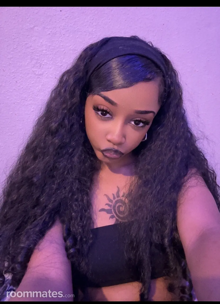 Profile photo 1 of 3