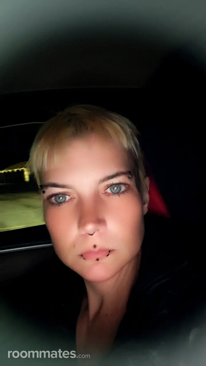 Profile photo 1 of 1