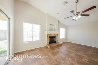 Room for rent in Glendale, AZ $900, house