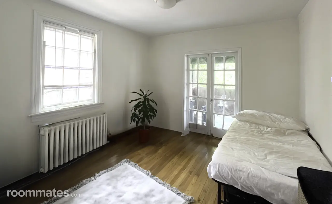 Profile photo 1 of 5