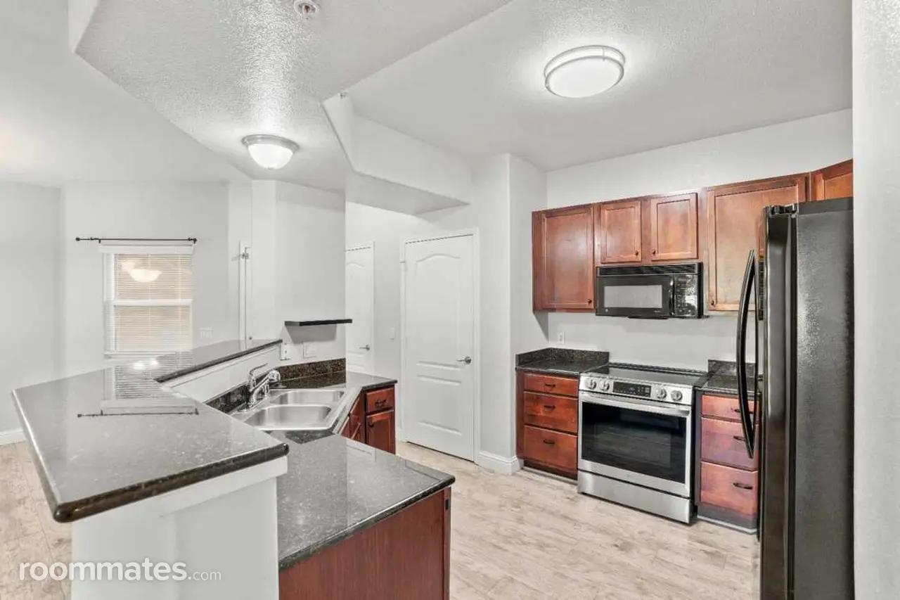 Profile photo 4 of 8