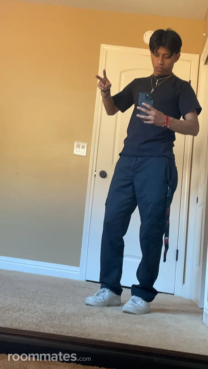 Profile photo 1 of 1