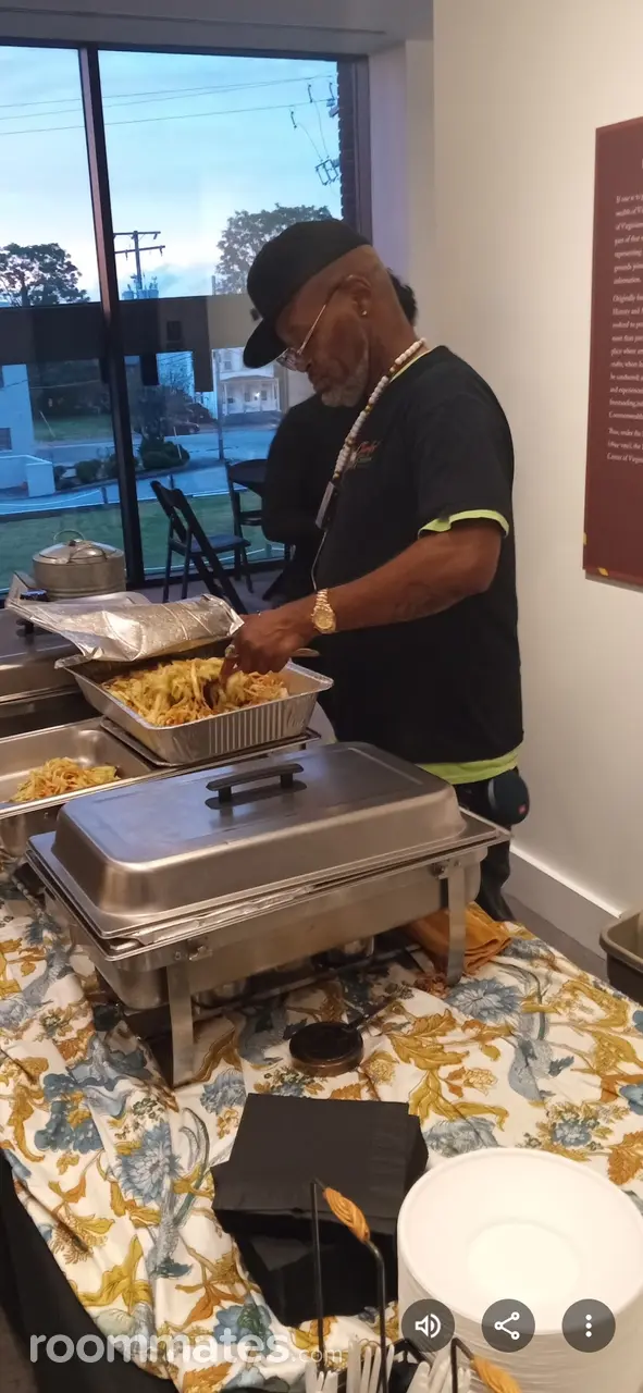 Profile photo 5 of 11