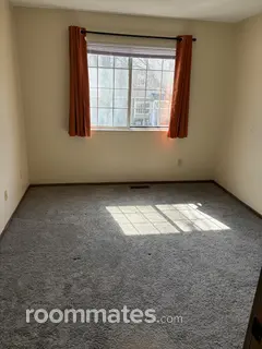 Room for rent in Cuyahoga Falls, OH $650, townhouse