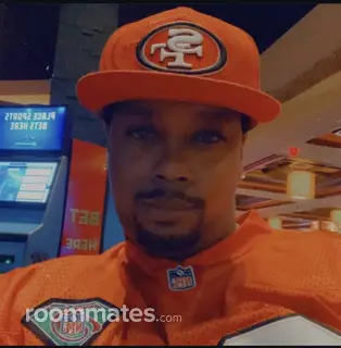 Roommate looking Reno, NV, $800