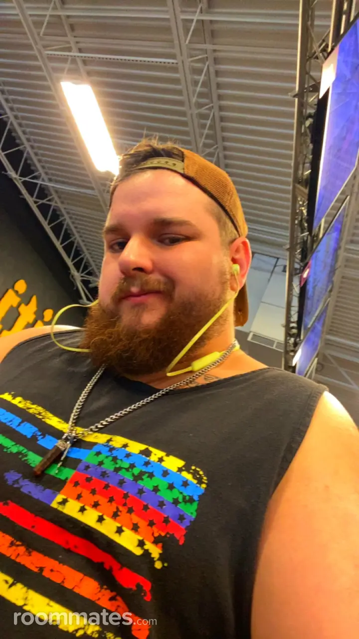 Profile photo 3 of 6