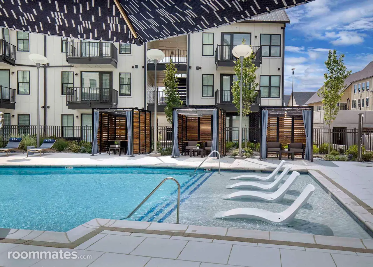 Profile photo 2 of 10