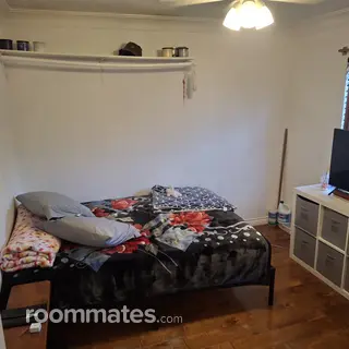 Room for rent in Claremont, CA $800, house