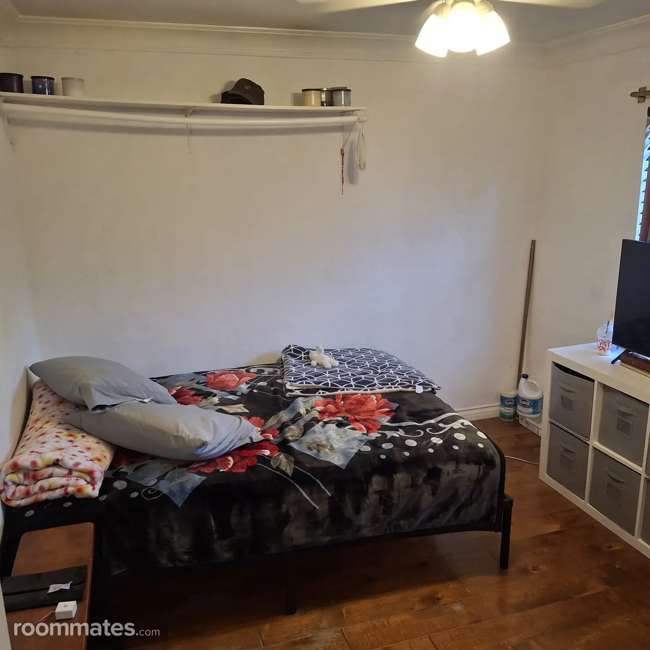 Profile photo 1 of 4