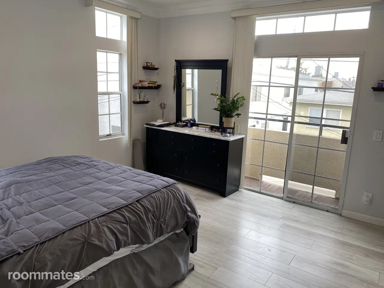 Profile photo 1 of 7