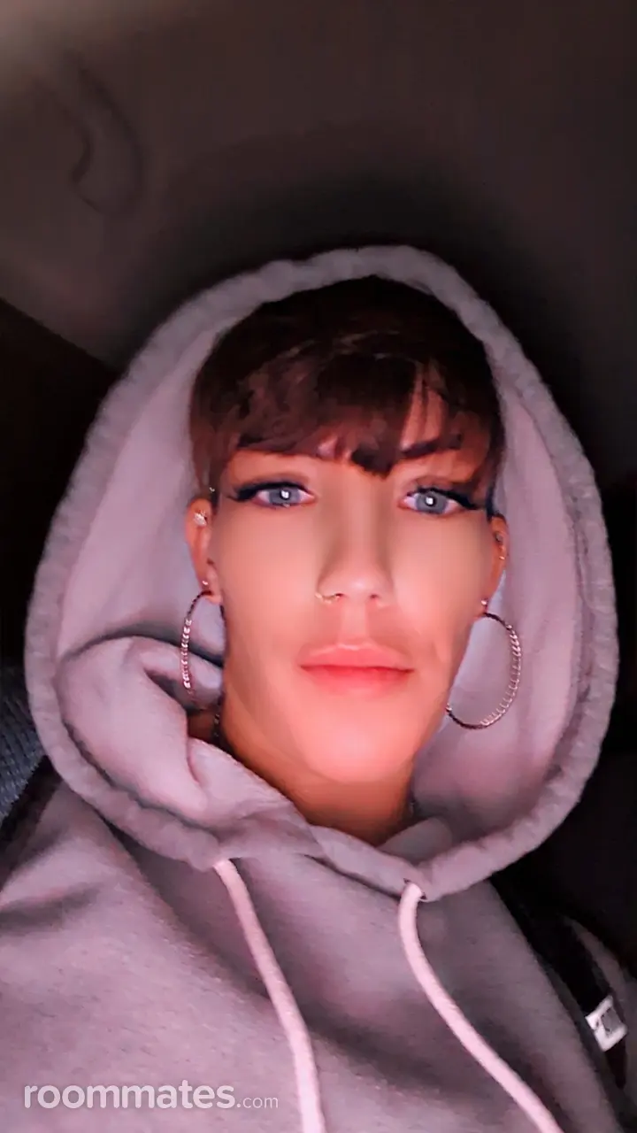 Profile photo 3 of 6