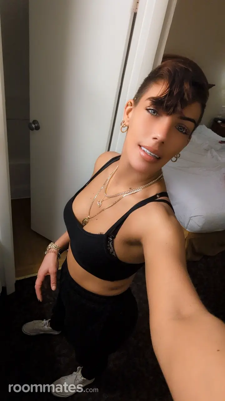 Profile photo 4 of 6