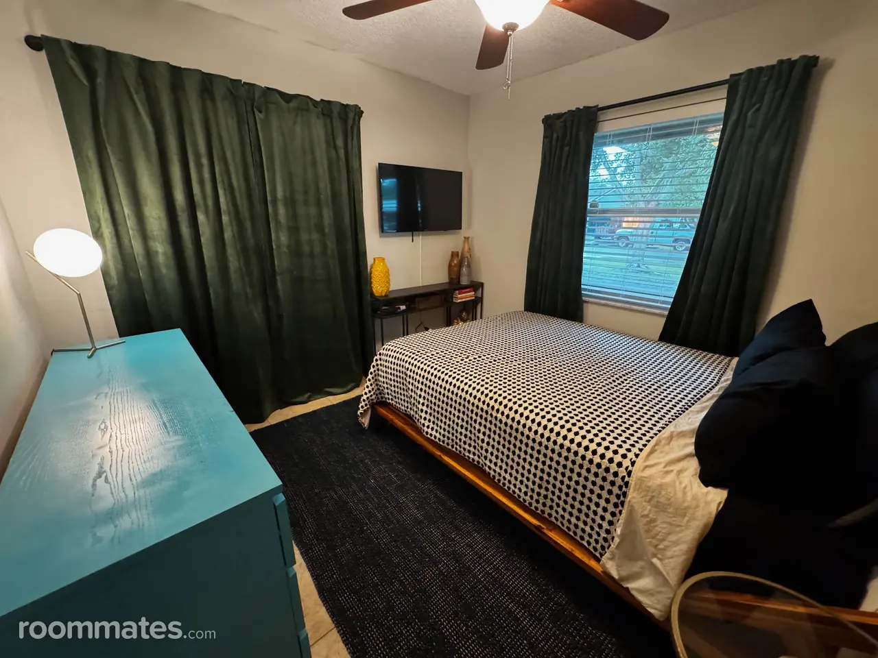 Profile photo 2 of 11