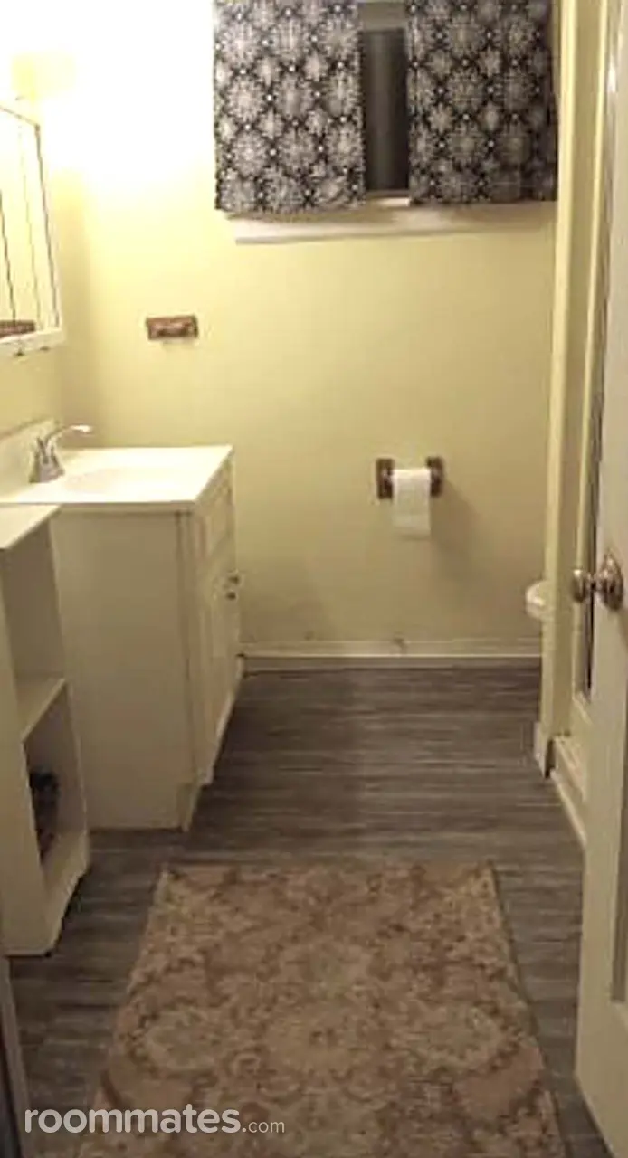 Profile photo 9 of 11