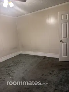 Room for rent in Salinas, CA $1170, house