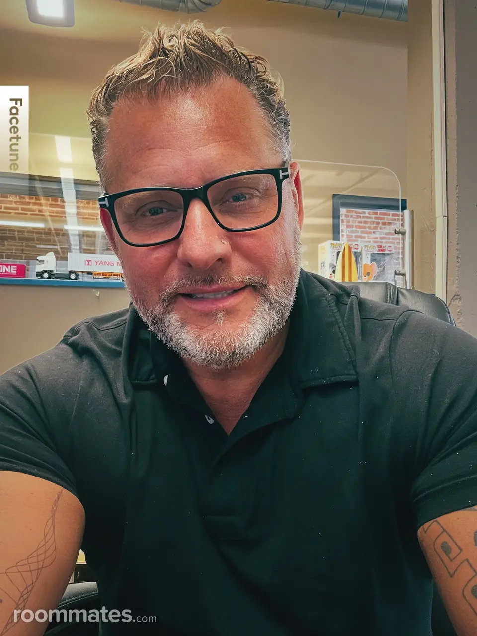 Profile photo 11 of 15