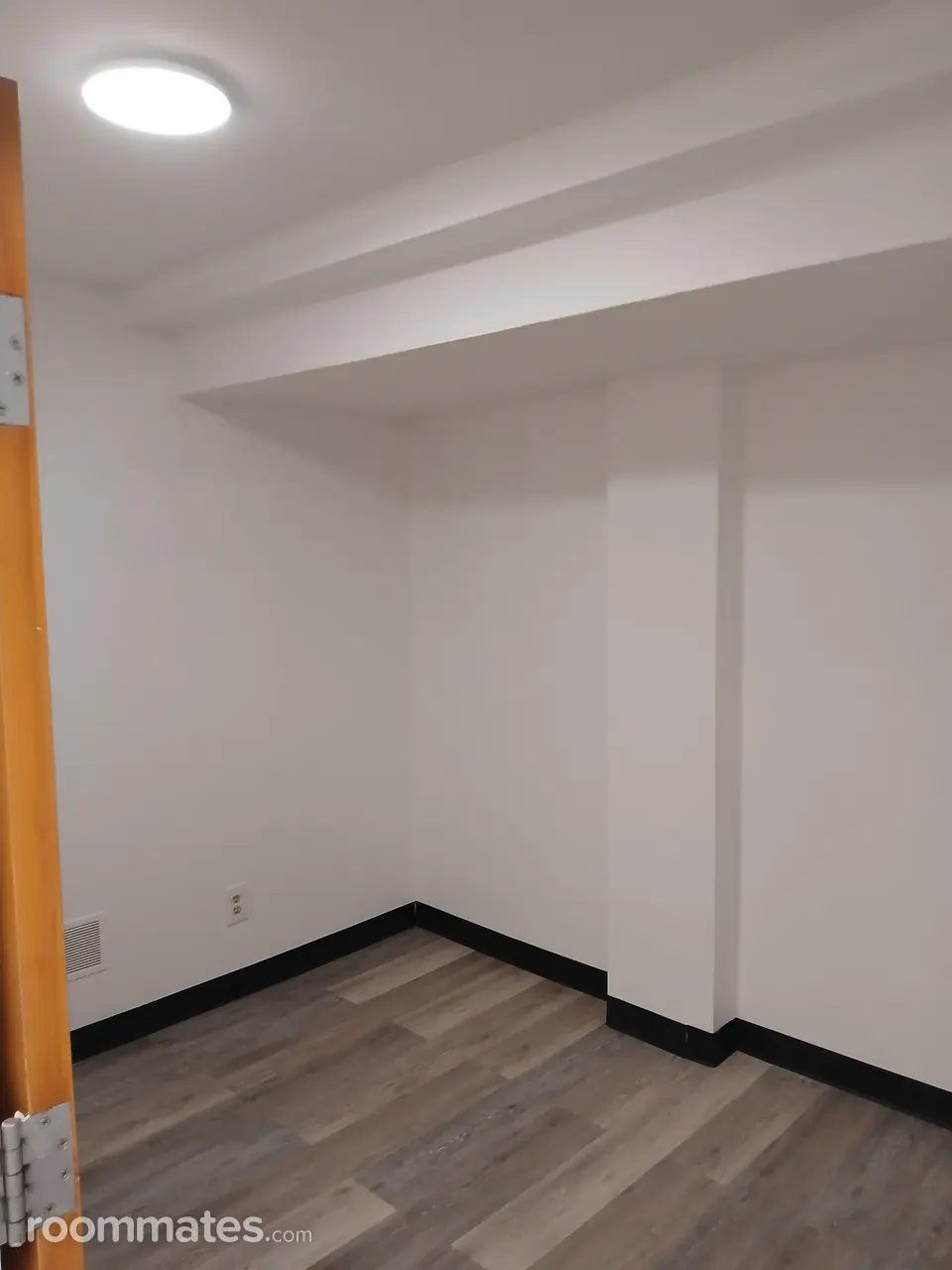 Profile photo 1 of 4