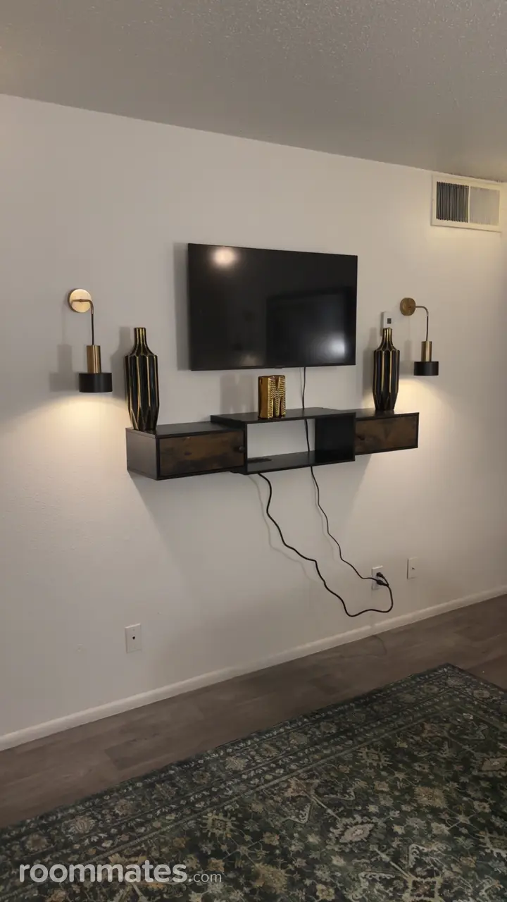 Profile photo 3 of 7