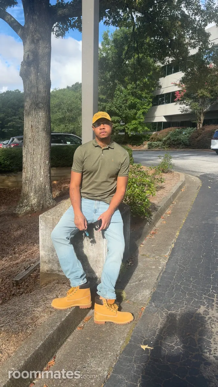 Profile photo 3 of 4