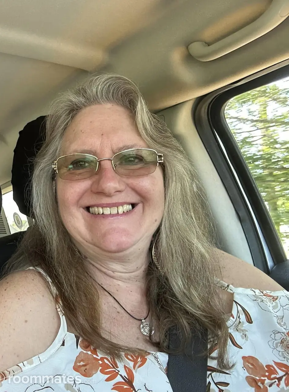 Profile photo 6 of 6