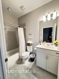 Room for rent in St. Augustine, FL $1200, townhouse