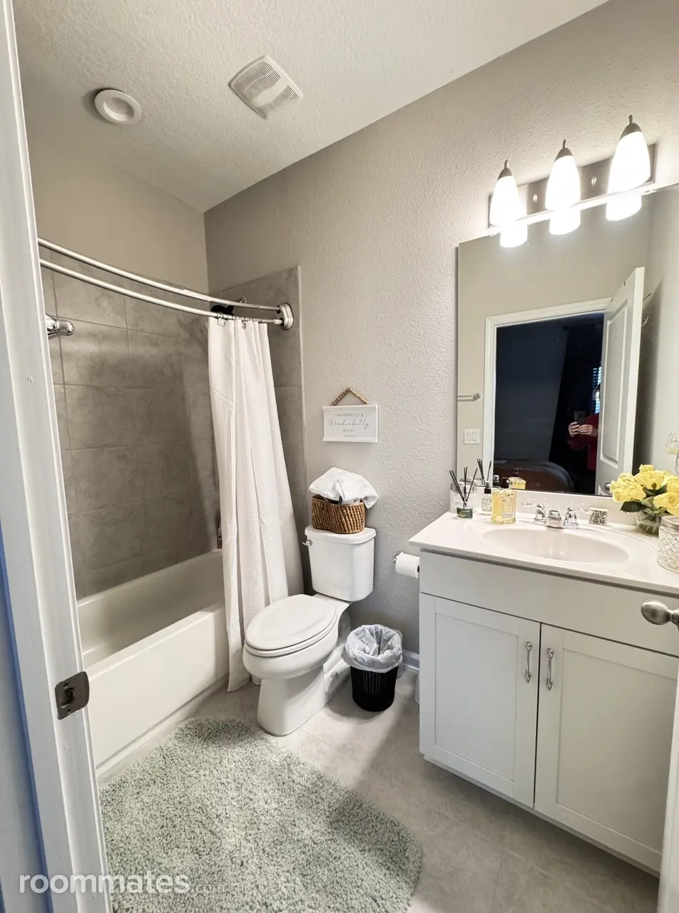 Profile photo 4 of 5