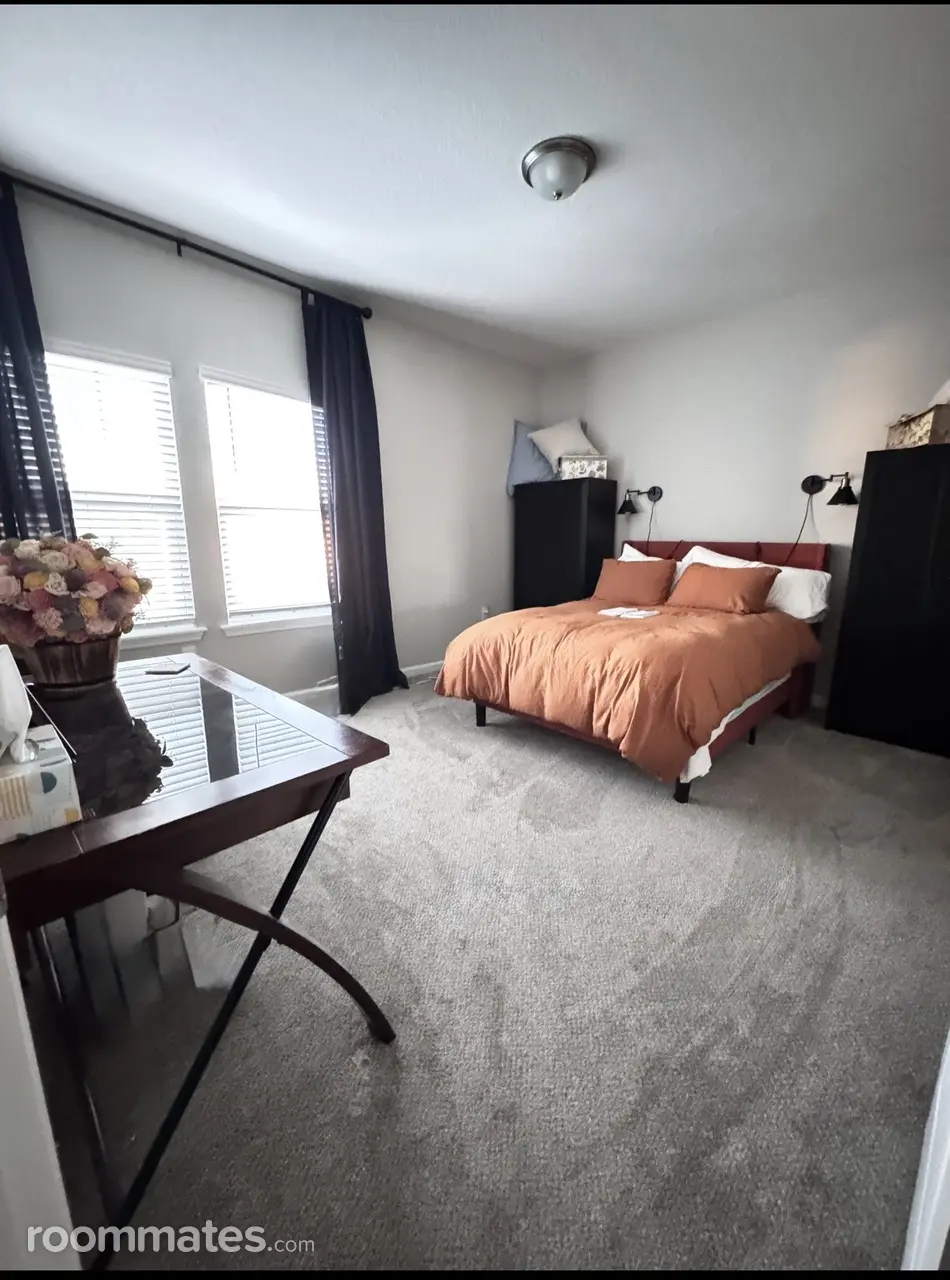 Profile photo 2 of 5