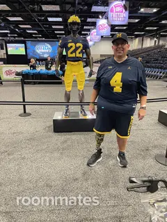 Roommate looking Ann Arbor MI, $900