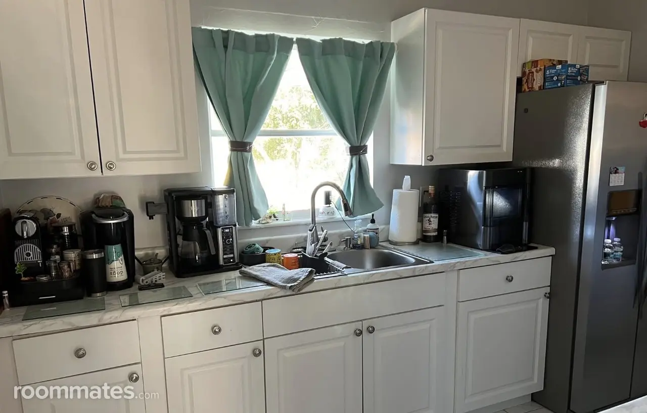 Profile photo 6 of 11