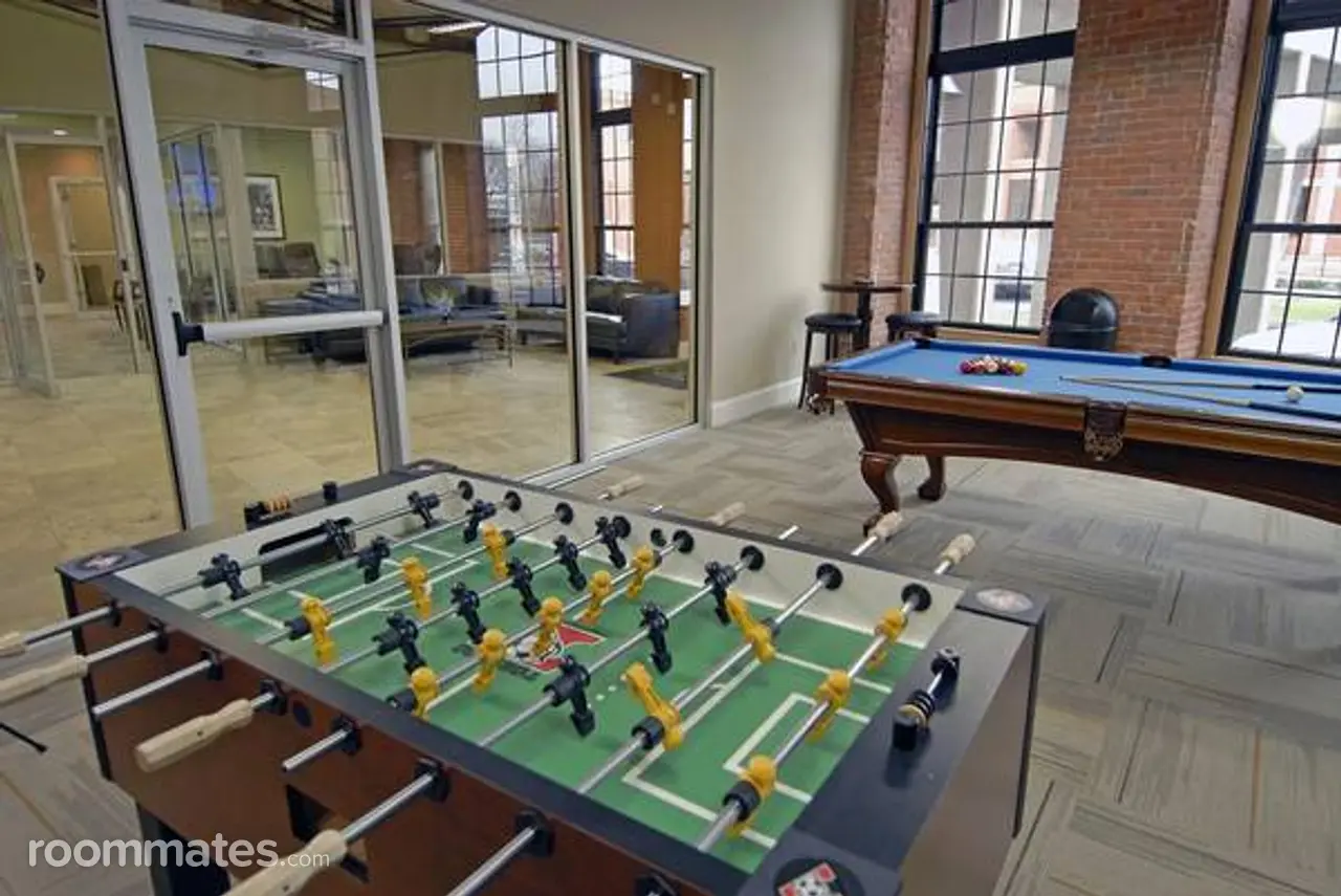 Profile photo 1 of 18