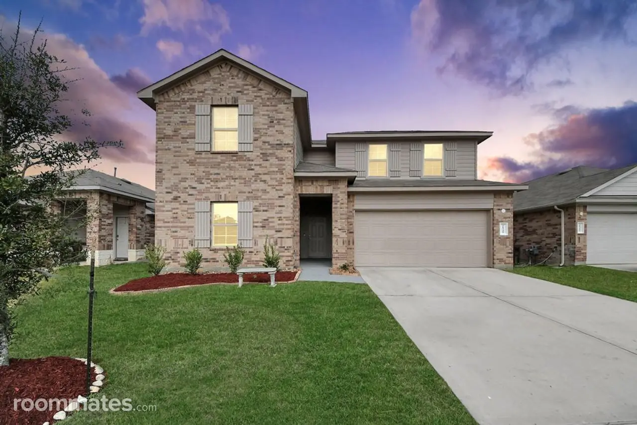 Profile photo 1 of 2