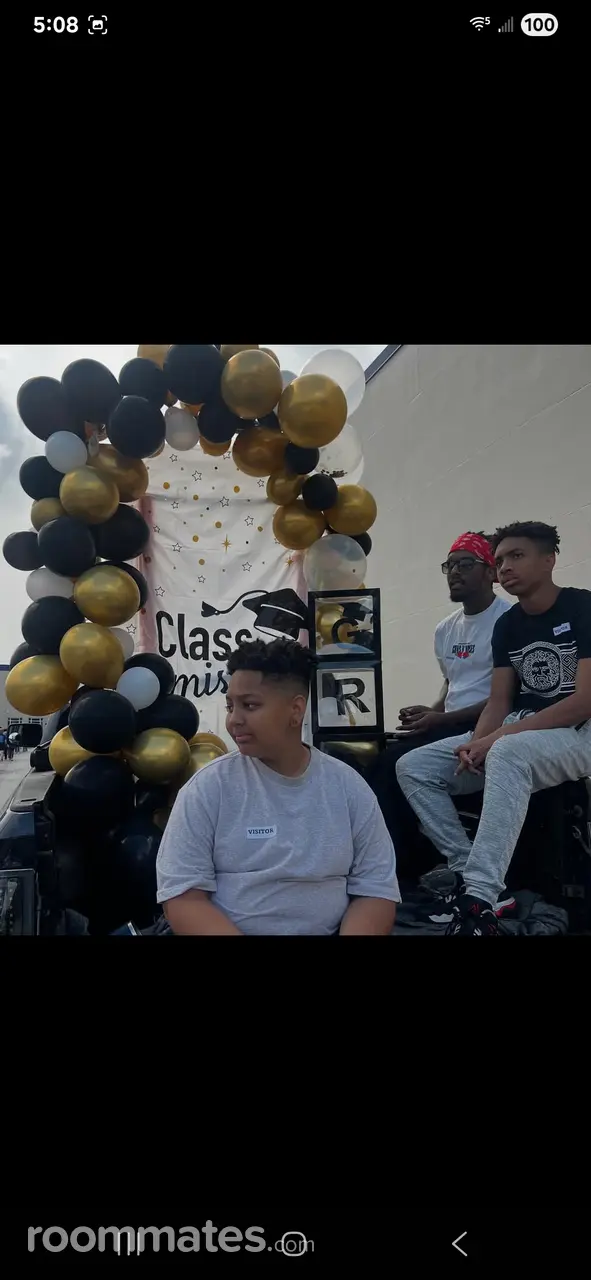 Profile photo 4 of 7