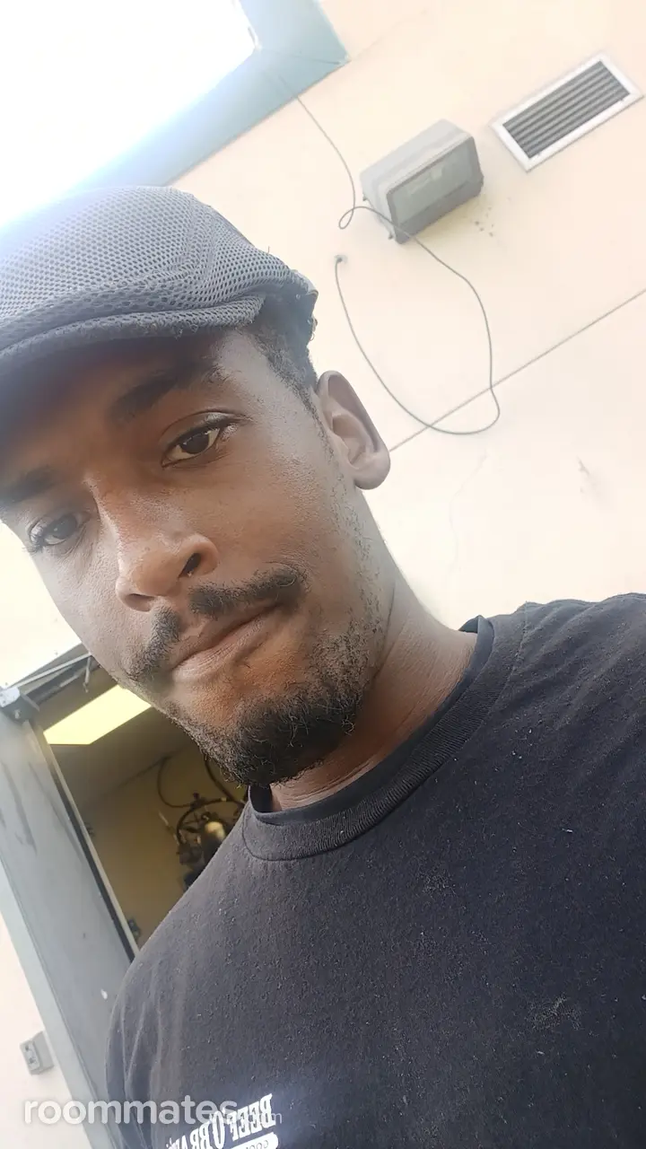 Profile photo 1 of 7