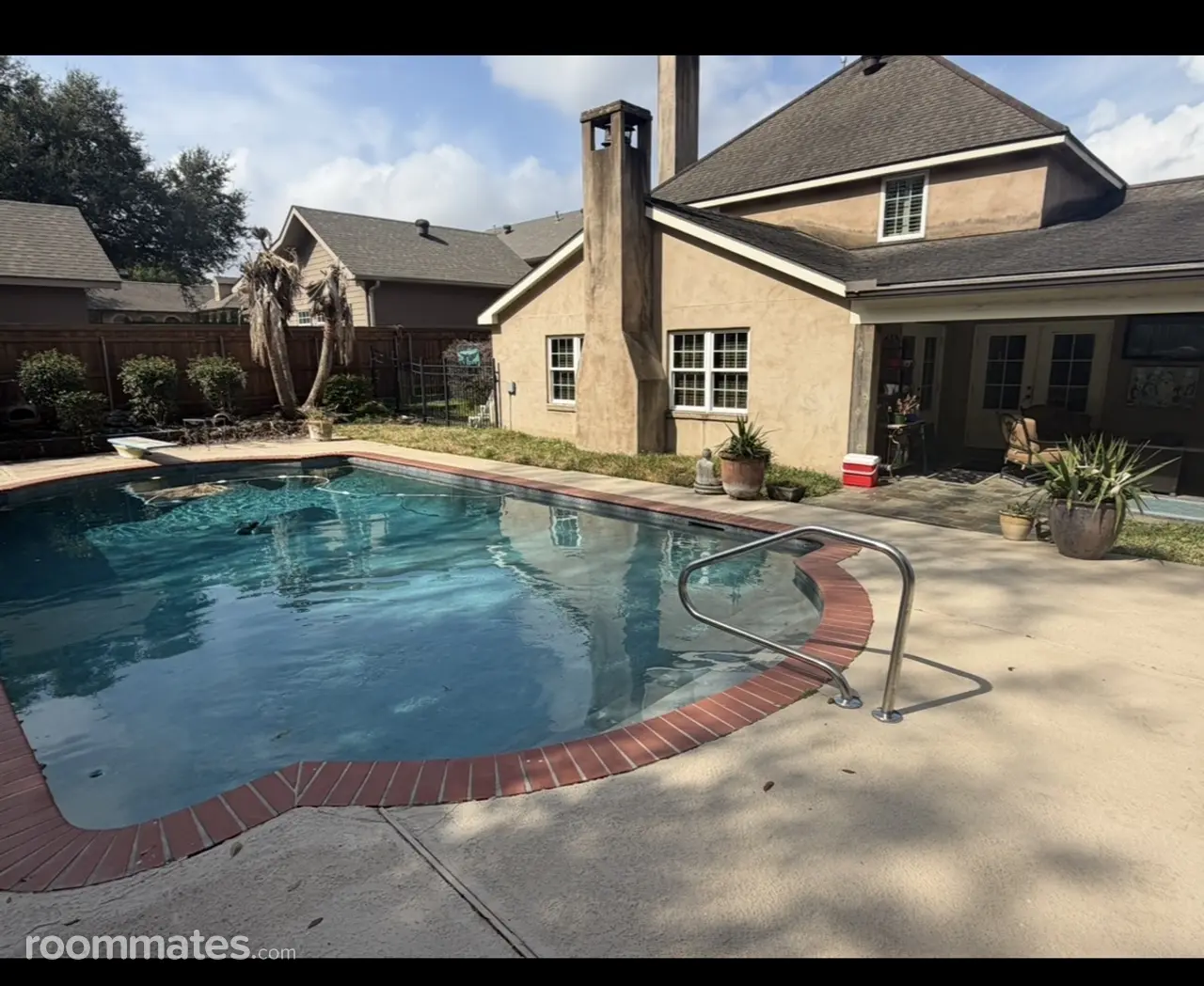 Profile photo 3 of 8