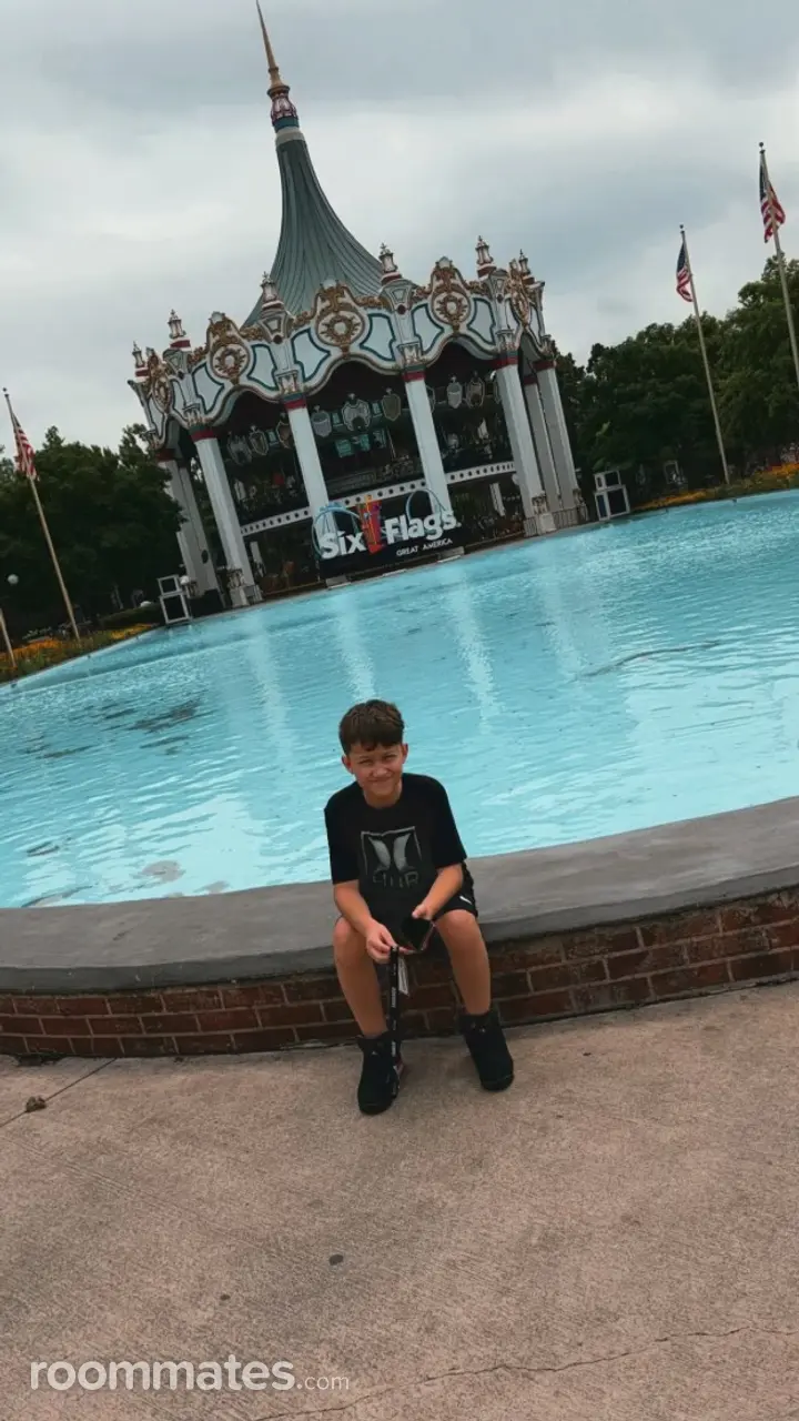 Profile photo 3 of 8