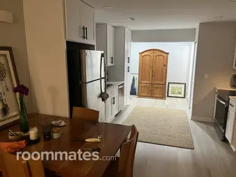 Room for rent in Hillsborough, NC $750, house