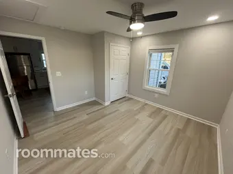 Room for rent in Hillsborough, NC $750, house