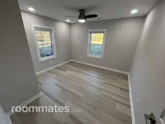 Room for rent in Hillsborough, NC $750, house