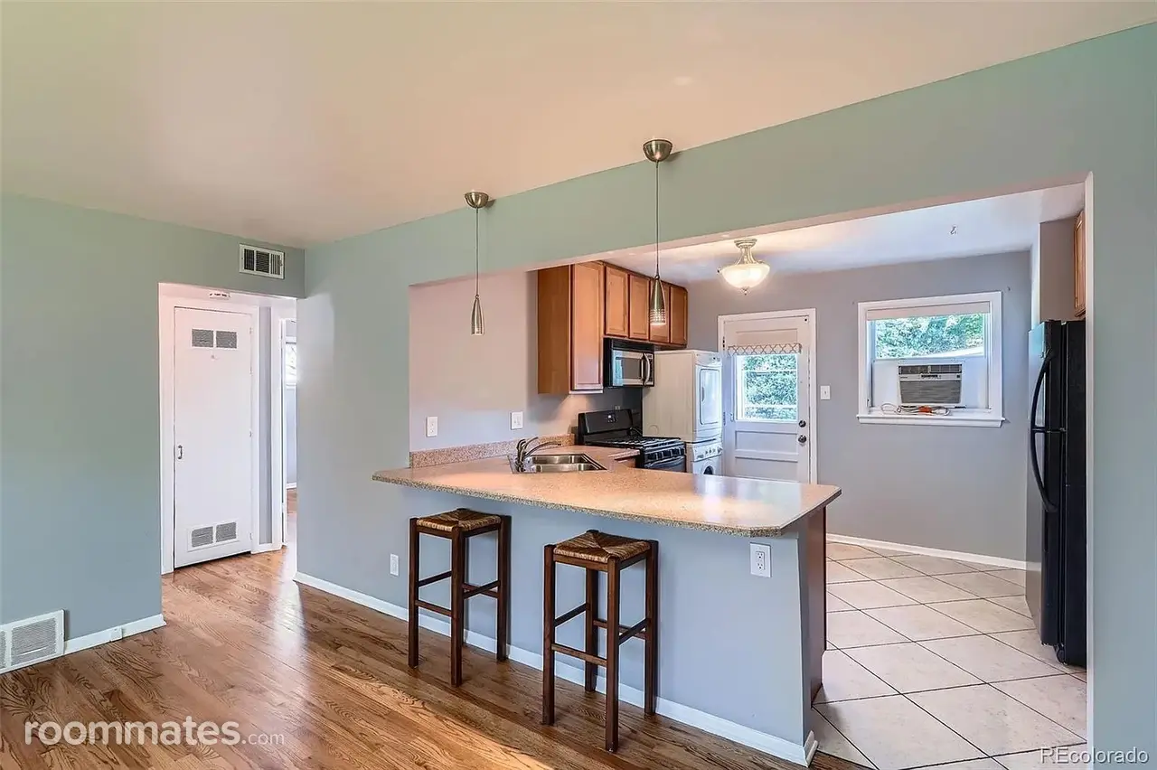 Profile photo 4 of 5