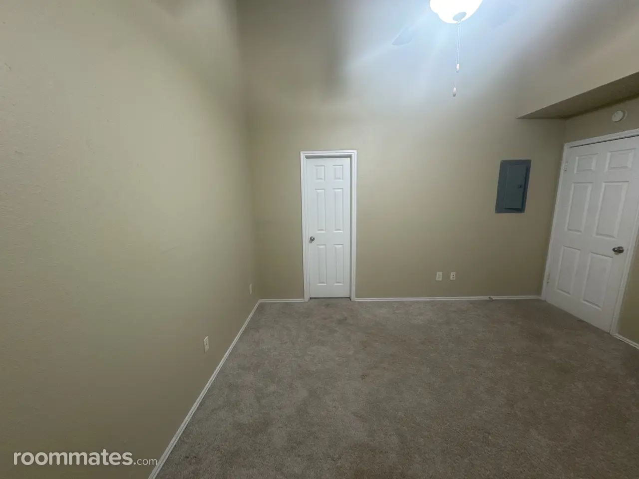 Profile photo 3 of 6