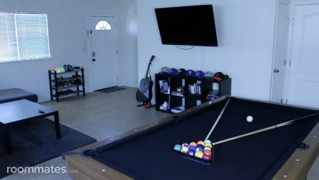 Profile photo 5 of 6