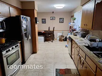 Room for rent in Brooklyn Center, MN $800, house