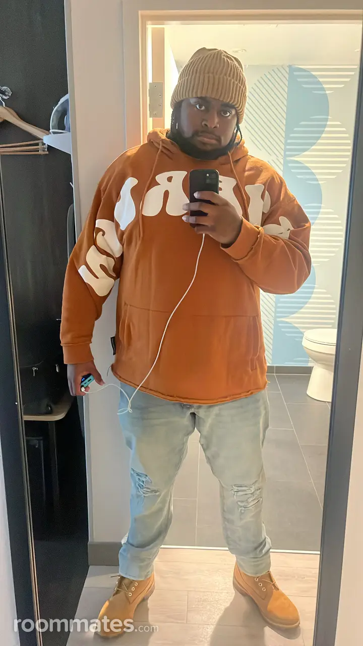 Profile photo 2 of 4