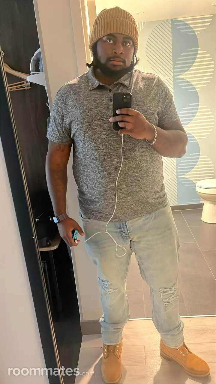 Profile photo 1 of 4