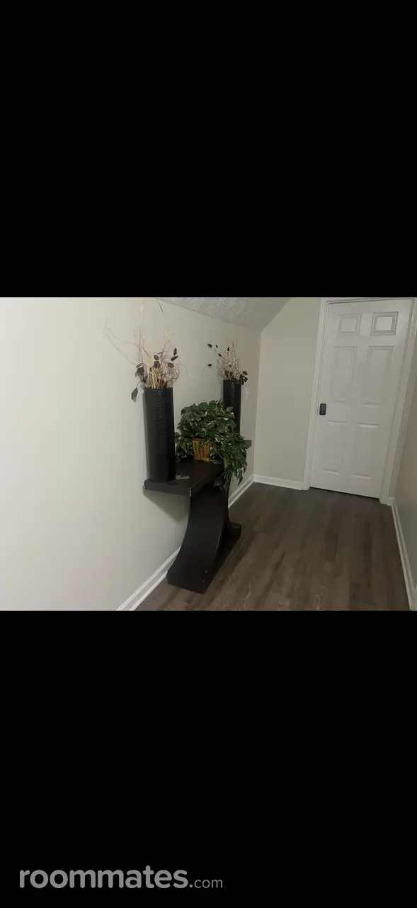 Profile photo 9 of 11