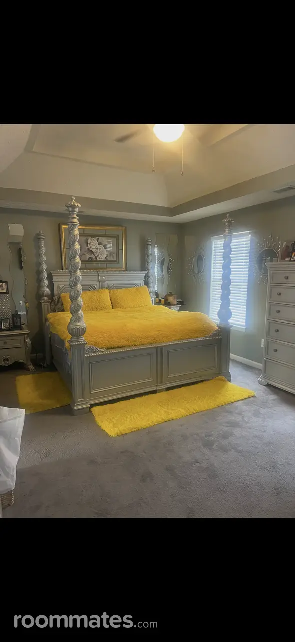 Profile photo 3 of 11