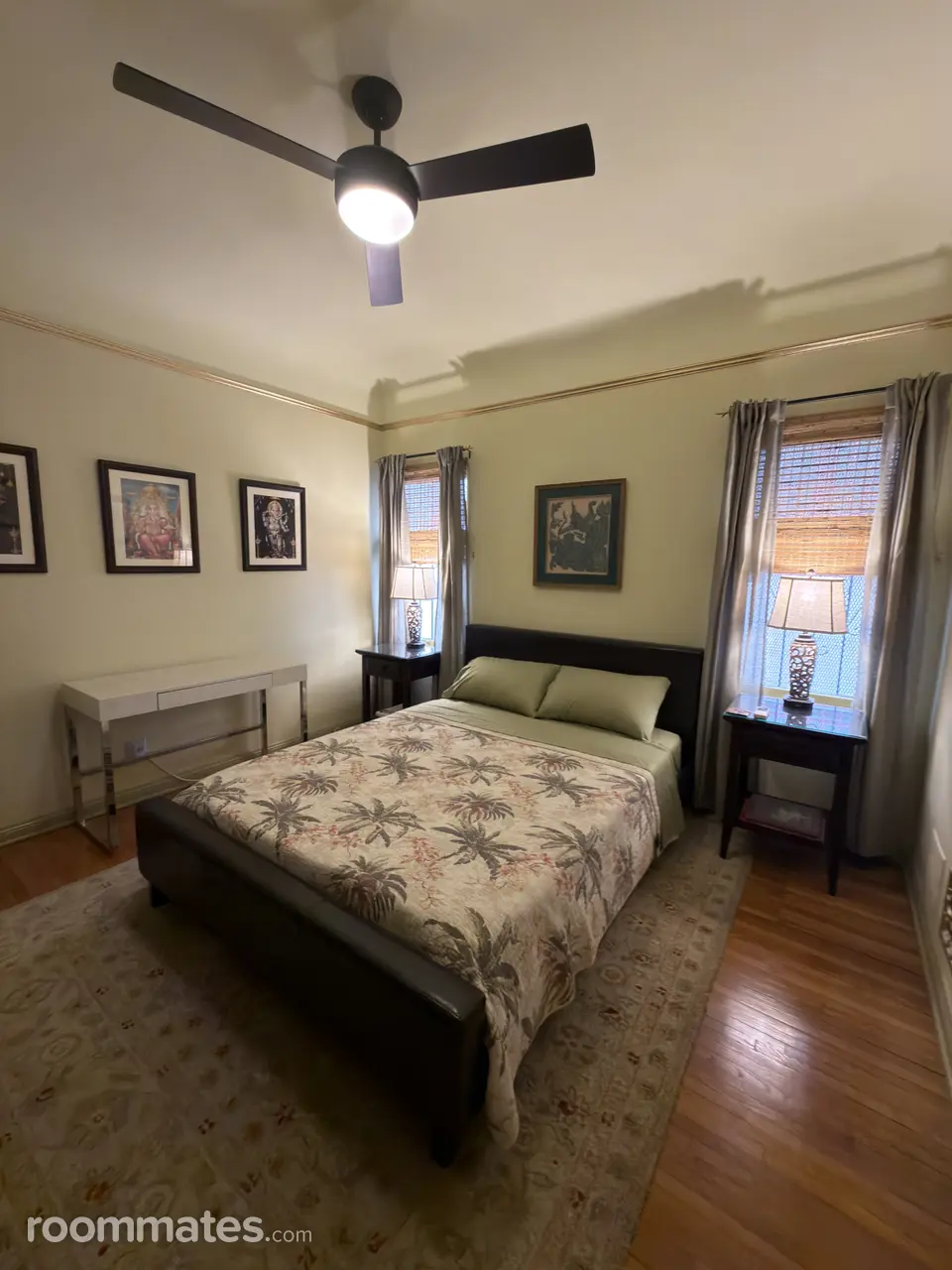 Profile photo 1 of 10