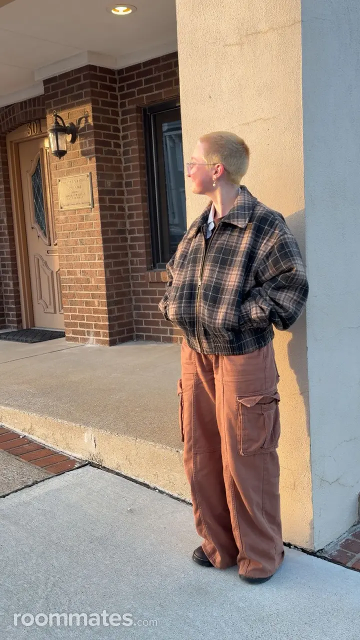 Profile photo 1 of 1